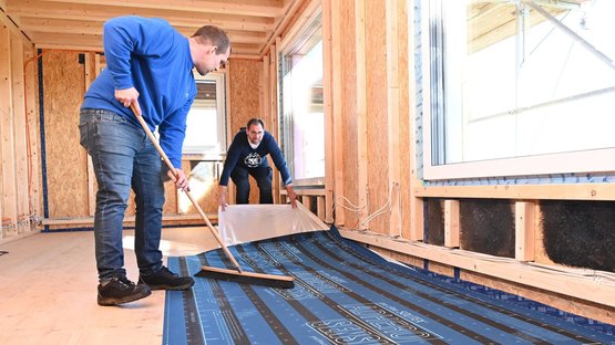 3.3 Bahn verlegen, bei Nutzung geteilter Trennlage