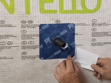 2. Trennpapier abziehen